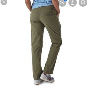 Patagonia Women’s nylon hiking climbing outdoor activities pants nature camping